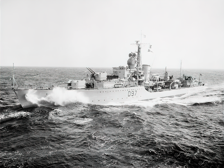 HMS Corunna (D97) Royal Navy Battle Class Destroyer Port Side View Photo Print Wall Art Decor Posters, Prints, & Visual Artwork Hampshire Prints 6 x 4 No Frame No
