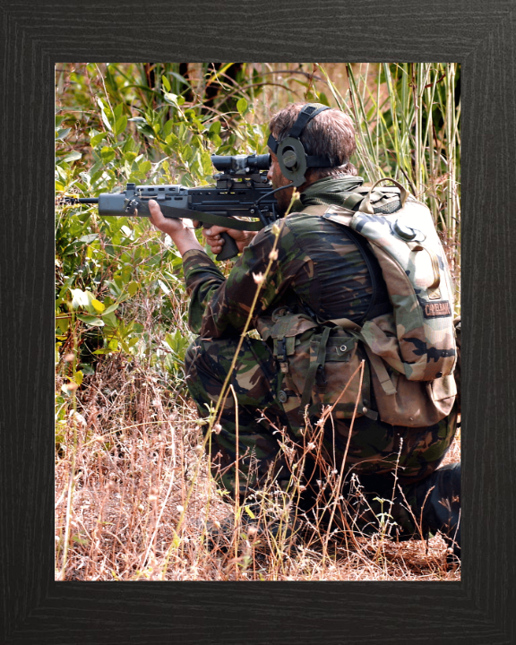 Royal Marine Commando During Exercise Green Osprey 2005 Photo Print - 40 Commando Posters, Prints, & Visual Artwork Hampshire Prints 10 x 8 Black Frame No
