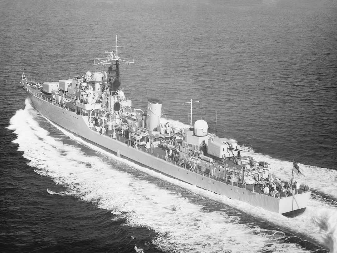 HMS Diana (D126) Royal Navy Daring Class Destroyer High Port Quarter View Photo Print Wall Art Decor Posters, Prints, & Visual Artwork Hampshire Prints 6 x 4 No Frame No