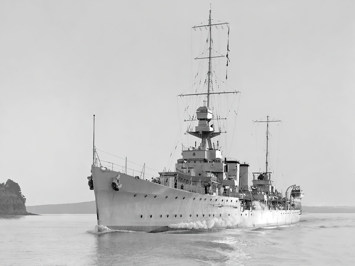 HMS Dunedin (96) Royal Navy Danae Class Cruiser Port Side View Photo Print Wall Art Decor Posters, Prints, & Visual Artwork Hampshire Prints 6 x 4 No Frame No