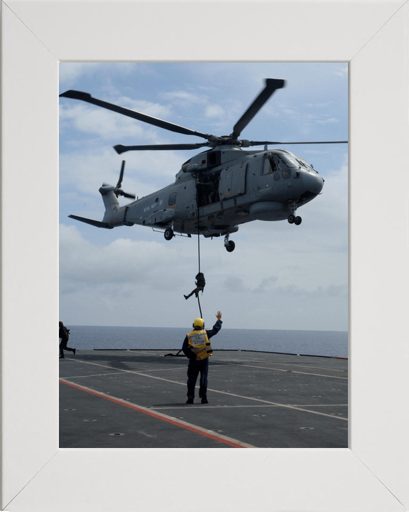 40 Commando Royal Marine Fast Roping From Merlin November 2006