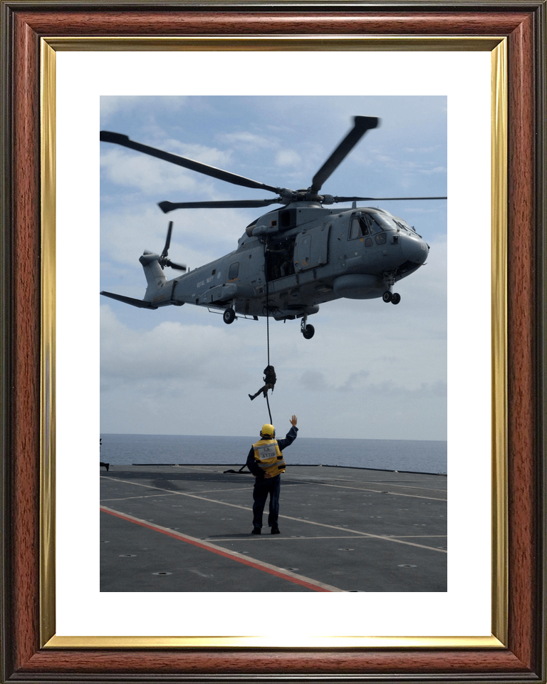 40 Commando Royal Marine Fast Roping From Merlin November 2006