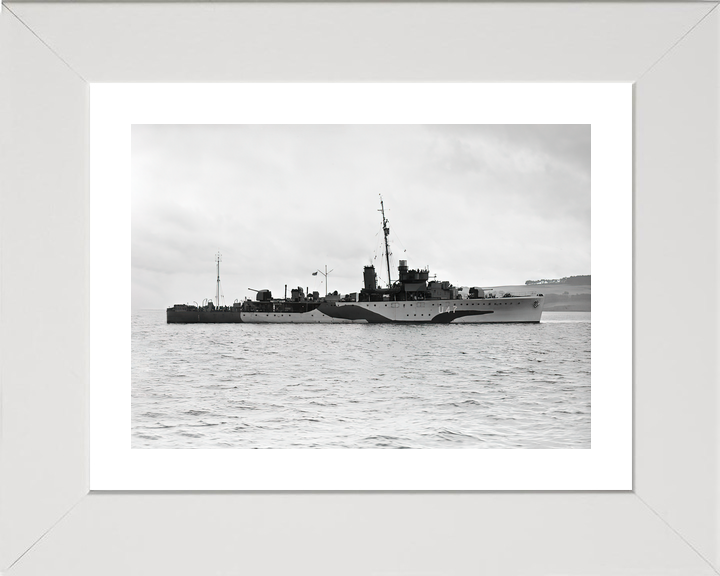 HMS Fleetwood (U47) Royal Navy Grimsby Class Sloop Starboard View Photo Print Wall Art Decor - Posters, Prints, & Visual Artwork - by Hampshire Prints (image 4 of 9)