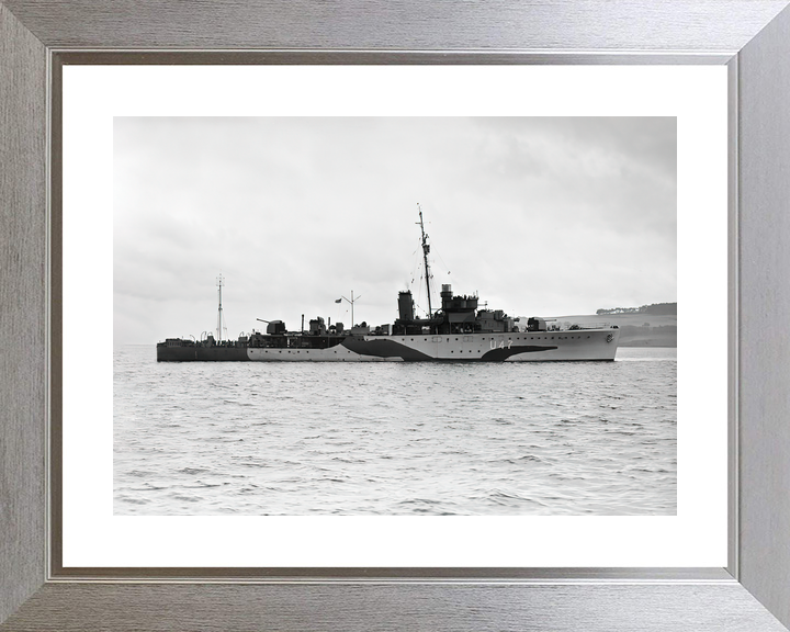 HMS Fleetwood (U47) Royal Navy Grimsby Class Sloop Starboard View Photo Print Wall Art Decor - Posters, Prints, & Visual Artwork - by Hampshire Prints (image 6 of 9)