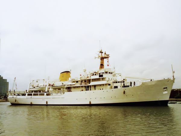 HMS Herald H138 Hecla Class Survey Vessel 17 July 1995