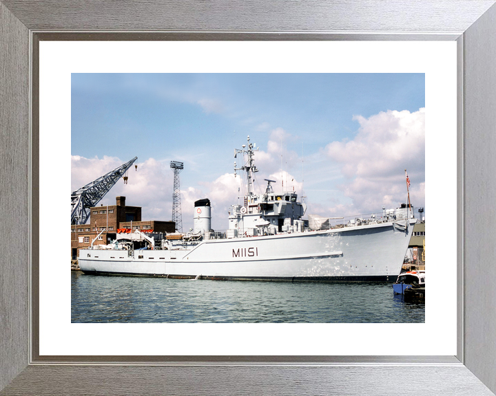 HMS Iveston M1151 Ton Class Minesweeper 1987 Photo Print - Posters, Prints, & Visual Artwork - by Hampshire Prints (image 6 of 9)