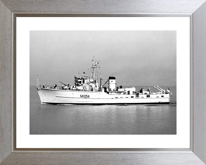 HMS Kellington M1154 Ton Class Minesweeper Port Beam View Photo Print - Posters, Prints, & Visual Artwork - by Hampshire Prints (image 6 of 9)