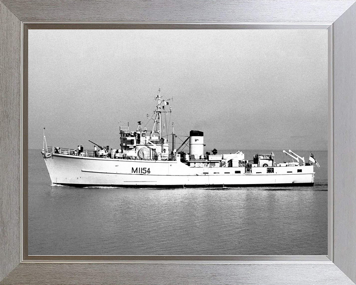 HMS Kellington M1154 Ton Class Minesweeper Port Beam View Photo Print - Posters, Prints, & Visual Artwork - by Hampshire Prints (image 7 of 9)