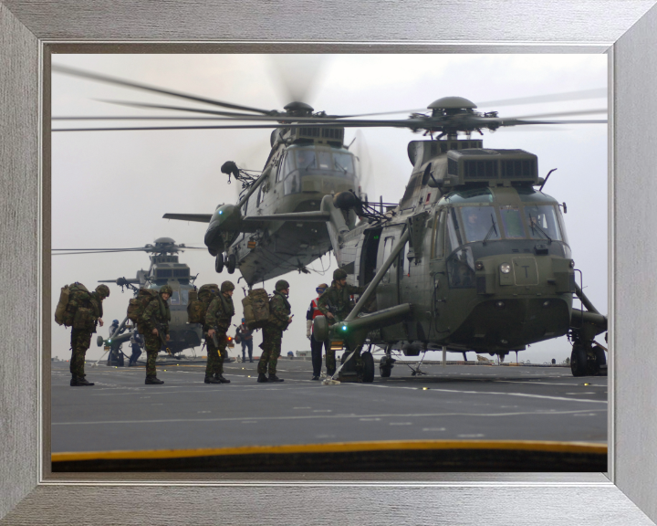 Royal Marine Commando Hands to Assault Stations Photo Print - 40 Commando Posters, Prints, & Visual Artwork Hampshire Prints 10 x 8 Silver Frame No