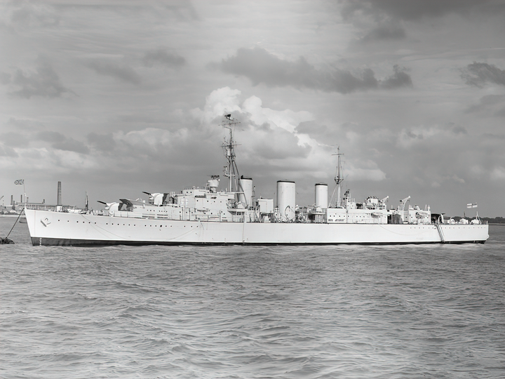 HMS Manxman M70 Abdiel Class Minelayer Photo Print - Posters, Prints, & Visual Artwork - by Hampshire Prints (image 1 of 9)