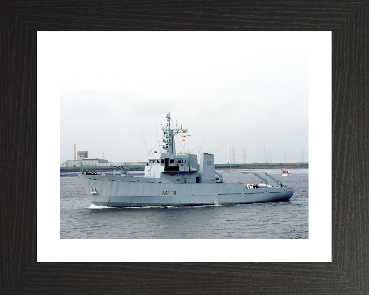 HMS Orwell M2011 River Class Minesweeper October 1985 Photo Print - Posters, Prints, & Visual Artwork - by Hampshire Prints (image 2 of 9)
