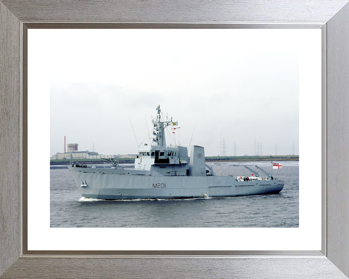 HMS Orwell M2011 River Class Minesweeper October 1985 Photo Print - Posters, Prints, & Visual Artwork - by Hampshire Prints (image 6 of 9)