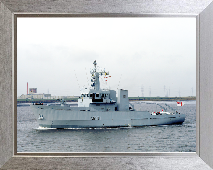 HMS Orwell M2011 River Class Minesweeper October 1985 Photo Print - Posters, Prints, & Visual Artwork - by Hampshire Prints (image 7 of 9)