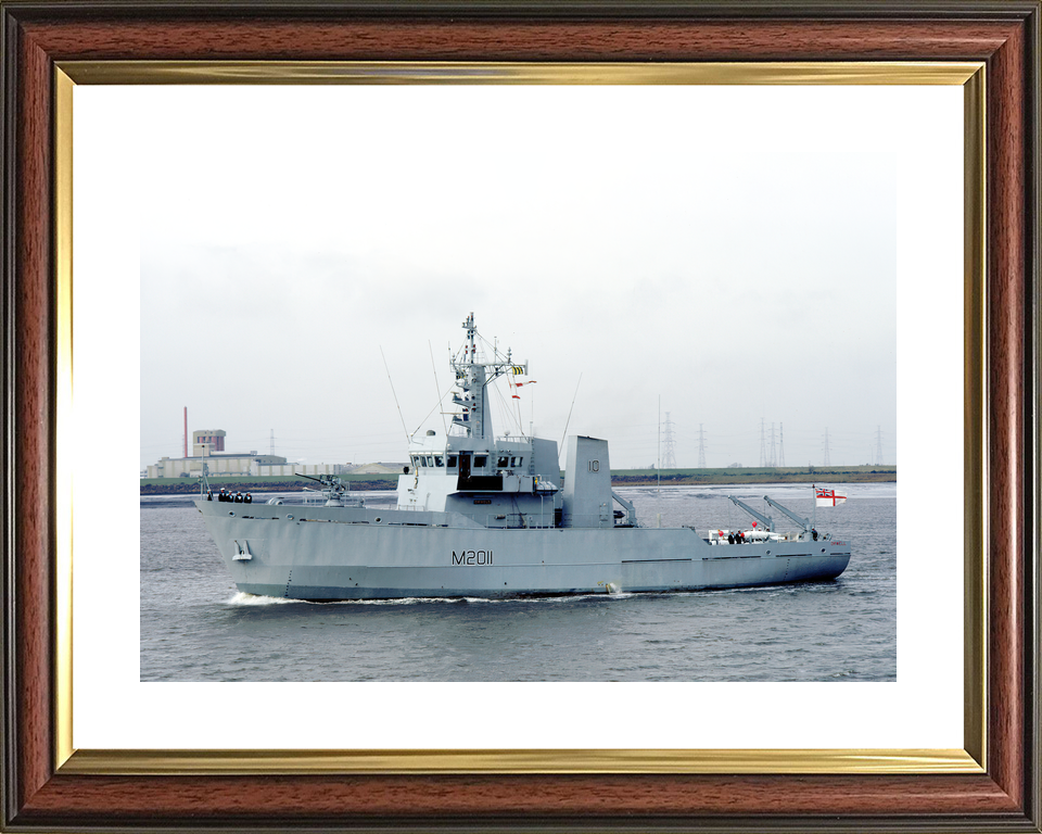HMS Orwell M2011 River Class Minesweeper October 1985 Photo Print - Posters, Prints, & Visual Artwork - by Hampshire Prints (image 8 of 9)