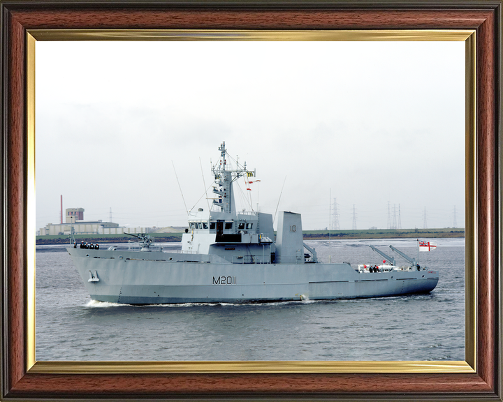 HMS Orwell M2011 River Class Minesweeper October 1985 Photo Print - Posters, Prints, & Visual Artwork - by Hampshire Prints (image 9 of 9)