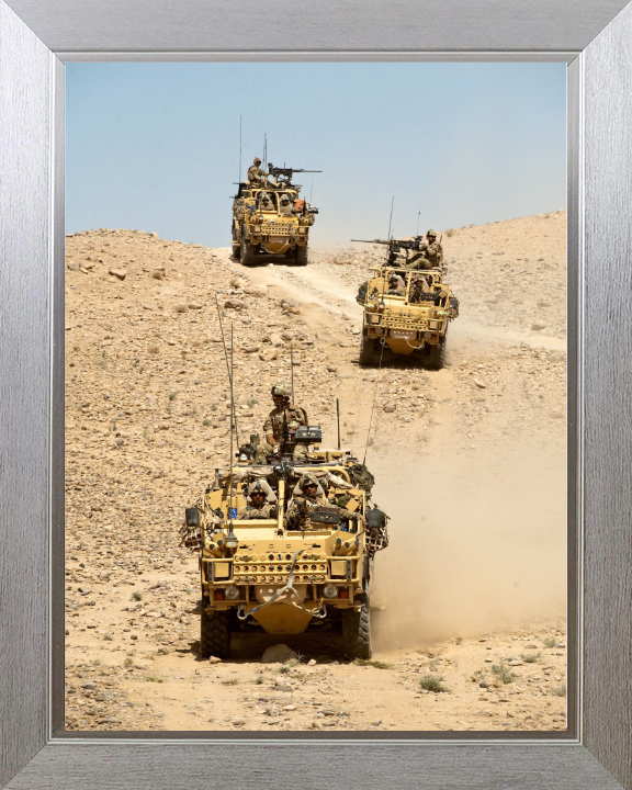 Royal Marine Commando moving through the desert Photo Print - 40 Commando Posters, Prints, & Visual Artwork Hampshire Prints 10 x 8 Silver Frame No
