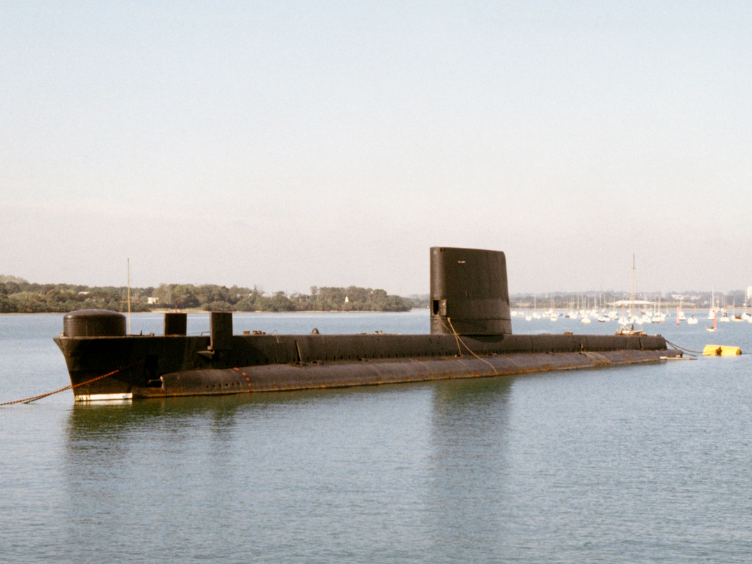 HMS Porpoise S01 Porpoise Class Submarine 1982 Photo Print - Posters, Prints, & Visual Artwork - by Hampshire Prints (image 1 of 9)