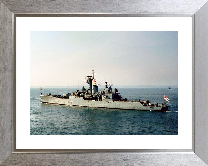 HMS Rhyl F129 Rothesay Class Frigate March 1982 Photo Print - Posters, Prints, & Visual Artwork - by Hampshire Prints (image 6 of 9)
