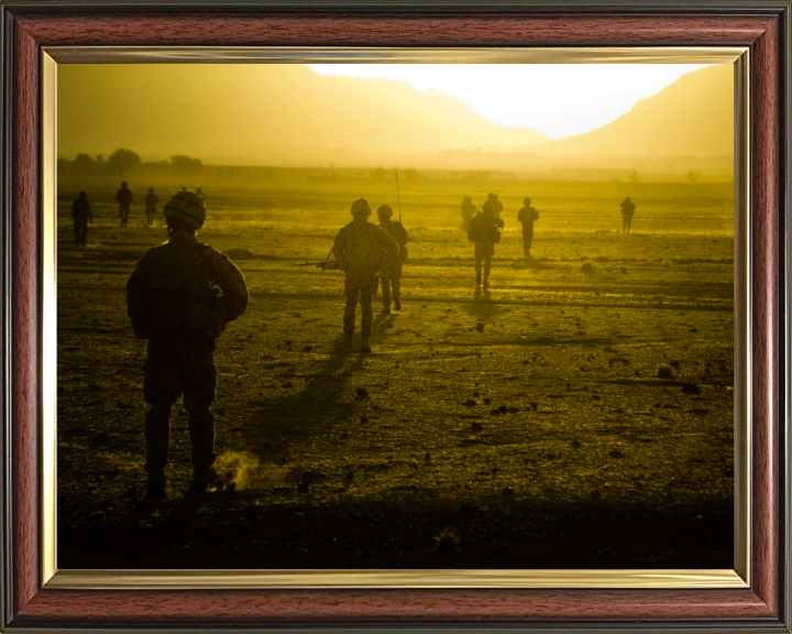 Royal Marine Commando Patrol at Dawn Photo Print - 40 Commando Posters, Prints, & Visual Artwork Hampshire Prints 10 x 8 Classic Frame No
