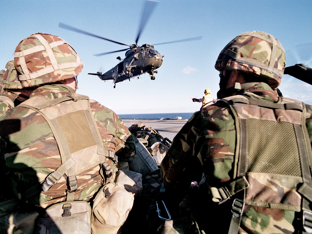 Royal Marine Commando Performing Deck Operations Photo Print - 40 Commando Posters, Prints, & Visual Artwork Hampshire Prints 6 x 4 No Frame No