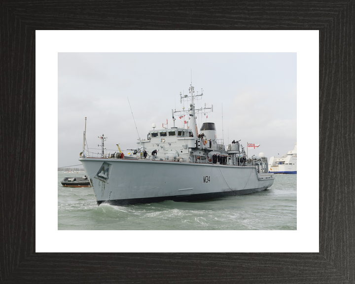 HMS Middleton M34 Hunt Class Mine Warfare Vessel November 2015 Photo Print - Posters, Prints, & Visual Artwork - by Hampshire Prints (image 2 of 9)