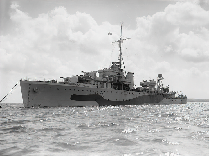 HMS Stork L81 Bittern Class Sloop Warship July 1943 Photo Print - Posters, Prints, & Visual Artwork - by Hampshire Prints (image 1 of 9)