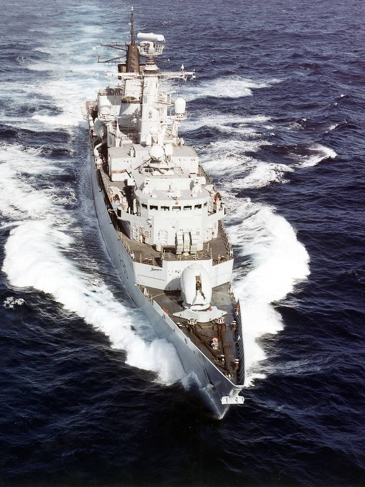 HMS Cumberland (F85) Royal Navy Type 22 Frigate Underway High Bow View Photo Print Wall Art Decor Posters, Prints, & Visual Artwork Hampshire Prints 6 x 4 No Frame No