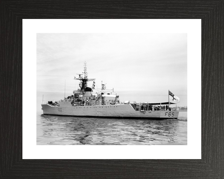HMS Tenby F65 Whitby Class Frigate Port Side View Photo Print - Posters, Prints, & Visual Artwork - by Hampshire Prints (image 2 of 9)