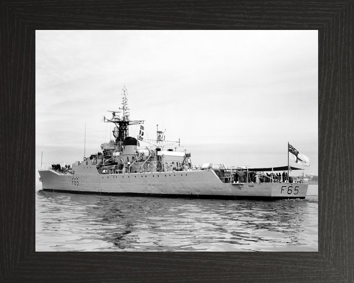 HMS Tenby F65 Whitby Class Frigate Port Side View Photo Print - Posters, Prints, & Visual Artwork - by Hampshire Prints (image 3 of 9)