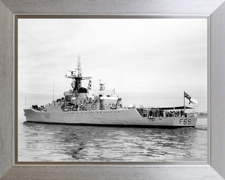 HMS Tenby F65 Whitby Class Frigate Port Side View Photo Print - Posters, Prints, & Visual Artwork - by Hampshire Prints (image 7 of 9)