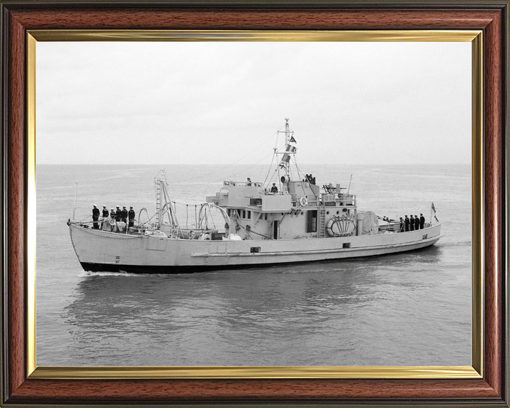 HMT Thames 1938 Rescue Tugboat Photo Print - Posters, Prints, & Visual Artwork - by Hampshire Prints (image 9 of 9)