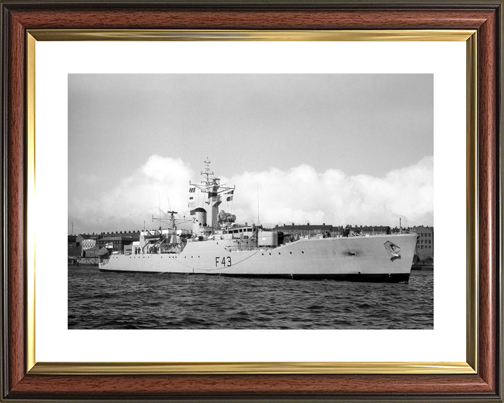 HMS Torquay F43 Whitby Class Frigate Starboard Side View Photo Print - Posters, Prints, & Visual Artwork - by Hampshire Prints (image 8 of 9)