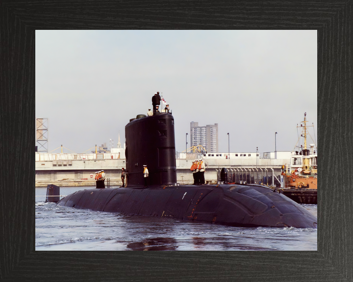 HMS Unseen S41 Upholder Class Submarine 1992