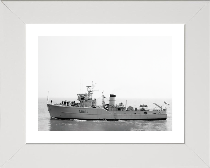 HMS Upton M1187 Ton Class Minesweeper Photo Print - Posters, Prints, & Visual Artwork - by Hampshire Prints (image 4 of 9)