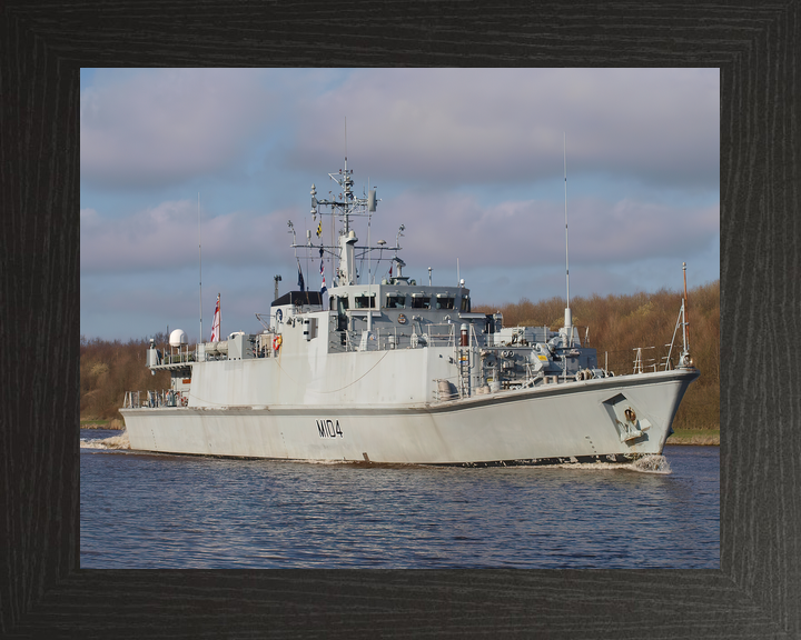 HMS Walney M104 Sandown Class Minehunter Starboard View Photo Print - Posters, Prints, & Visual Artwork - by Hampshire Prints (image 3 of 9)