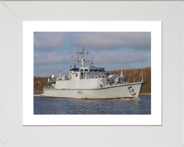 HMS Walney M104 Sandown Class Minehunter Starboard View Photo Print - Posters, Prints, & Visual Artwork - by Hampshire Prints (image 4 of 9)