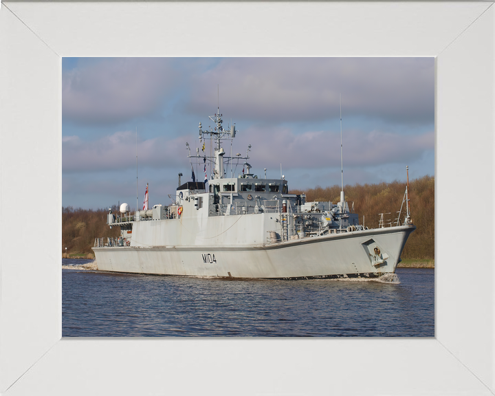 HMS Walney M104 Sandown Class Minehunter Starboard View Photo Print - Posters, Prints, & Visual Artwork - by Hampshire Prints (image 5 of 9)