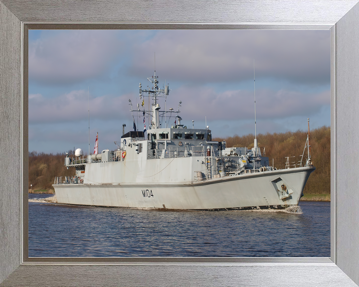 HMS Walney M104 Sandown Class Minehunter Starboard View Photo Print - Posters, Prints, & Visual Artwork - by Hampshire Prints (image 7 of 9)