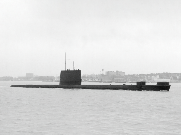 HMS Walrus S08 Porpoise Class Submarine 1986