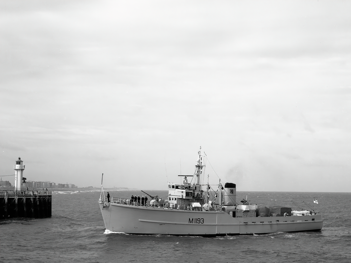 HMS Wolverton M1193 Ton Class Minesweeper Photo Print - Posters, Prints, & Visual Artwork - by Hampshire Prints (image 1 of 9)