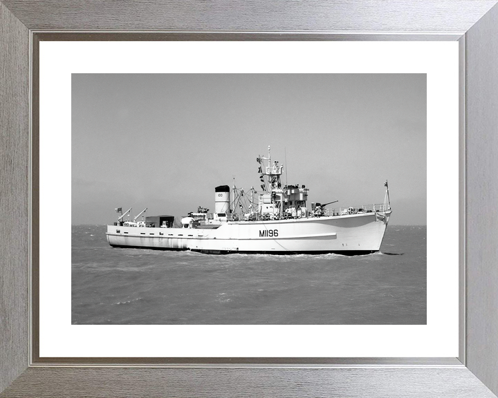 HMS Yarnton M1196 Ton Class Minesweeper Warship Photo Print - Posters, Prints, & Visual Artwork - by Hampshire Prints (image 6 of 9)