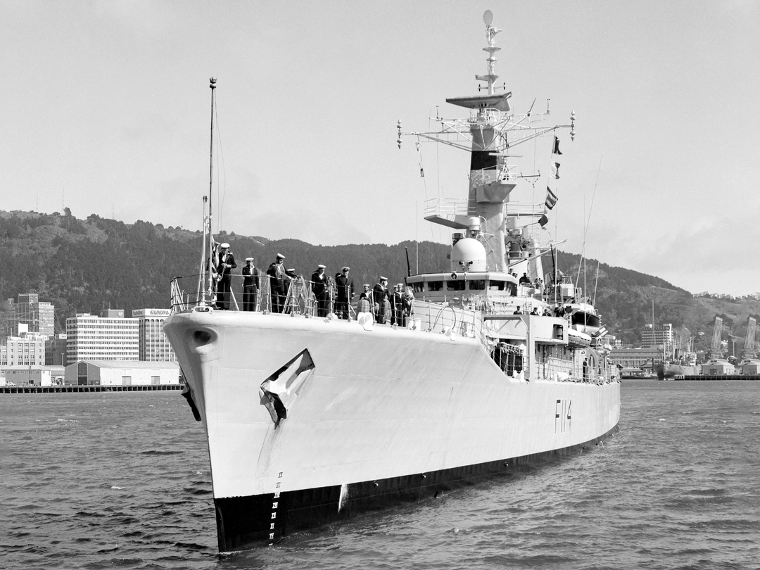 HMS Ajax (F114) Royal Navy Leander Class Frigate Photo Print Port Bow View Warship Wall Art Posters, Prints, & Visual Artwork Hampshire Prints 6 x 4 No Frame No