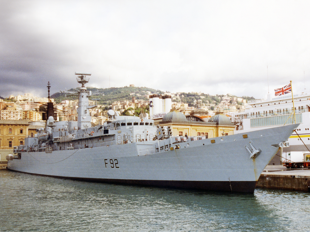 HMS Boxer (F92) Royal Navy Type 22 Frigate Alongside Photo Print Wall Art Decor Posters, Prints, & Visual Artwork Hampshire Prints 6 x 4 No Frame No