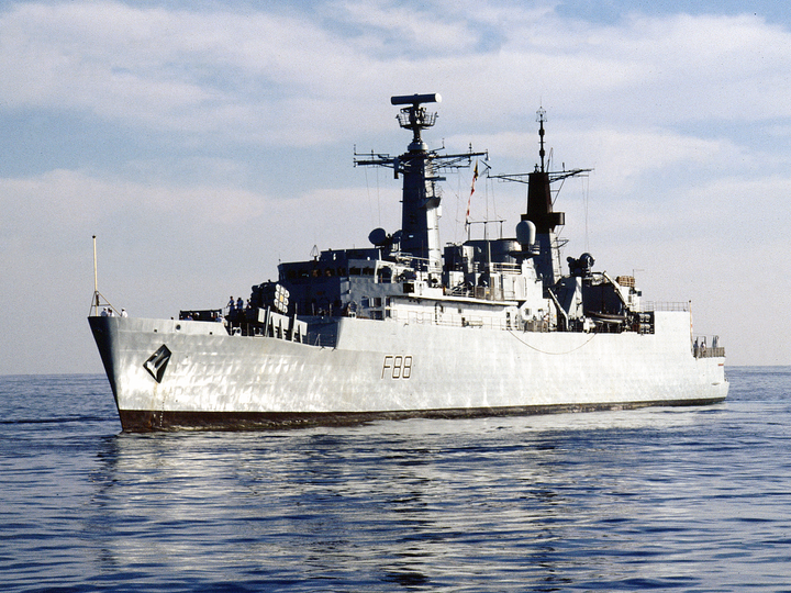 HMS Broadsword (F88) Royal Navy Type 22 Frigate Calm Sea Port Side View Photo Print Wall Art Decor Posters, Prints, & Visual Artwork Hampshire Prints 6 x 4 No Frame No