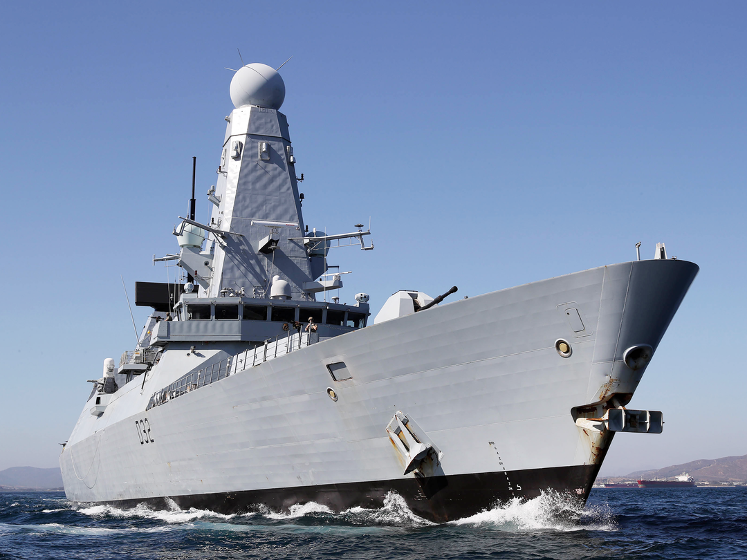 HMS Daring (D32) Royal Navy Type 45 Destroyer Low Starboard View Photo Print Wall Art Decor Posters, Prints, & Visual Artwork Hampshire Prints 6 x 4 No Frame No