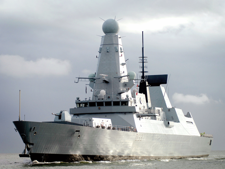 HMS Dauntless (D33) Royal Navy Type 45 Destroyer Low Port Bow View Photo Print Wall Art Decor Posters, Prints, & Visual Artwork Hampshire Prints 6 x 4 No Frame No