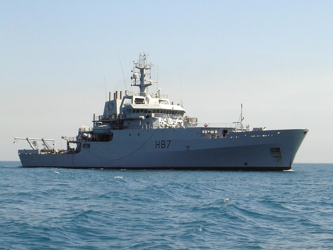 HMS Echo (H87) Royal Navy Echo Class Survey Vessel Starboard Beam View Photo Print Wall Art Decor Posters, Prints, & Visual Artwork Hampshire Prints 6 x 4 No Frame No