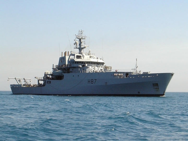HMS Echo (H87) Royal Navy Echo Class Survey Vessel Starboard Beam View Photo Print Wall Art Decor Posters, Prints, & Visual Artwork Hampshire Prints 6 x 4 No Frame No
