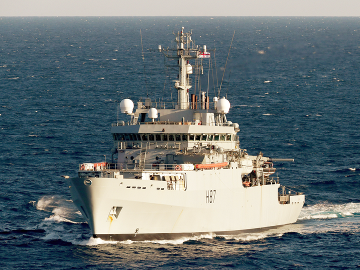 HMS Echo (H87) Royal Navy Echo Class Survey Vessel Underway Photo Print Wall Art Decor Posters, Prints, & Visual Artwork Hampshire Prints 6 x 4 No Frame No