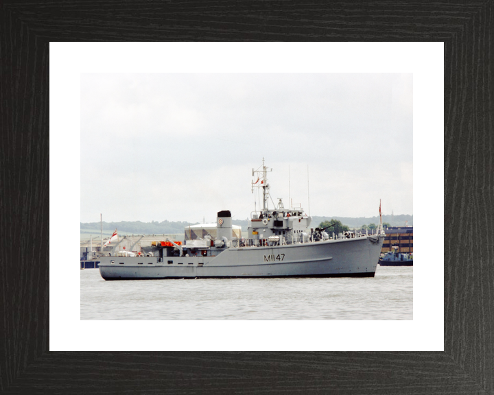 HMS Hubberston (M1147) Royal Navy Ton Class Minesweeper Starboard View Photo Print Wall Art Decor - Posters, Prints, & Visual Artwork - by Hampshire Prints (image 2 of 9)